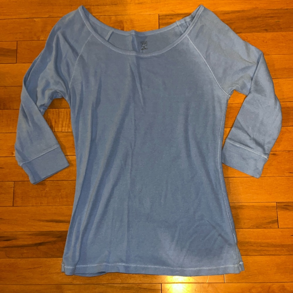 Gap shirt